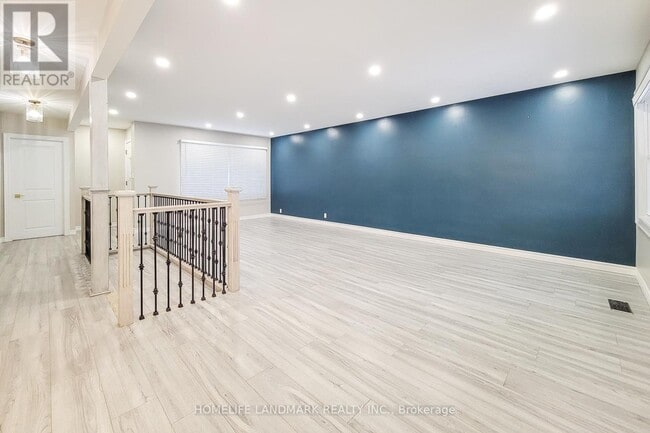 Building Photo - 75 Bayview Dr