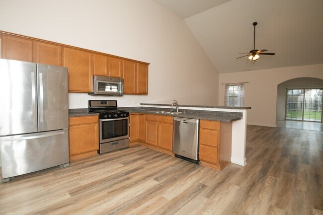 Foto del edificio - 3 bedroom / 2 bathroom Duplex for rent in Hobart