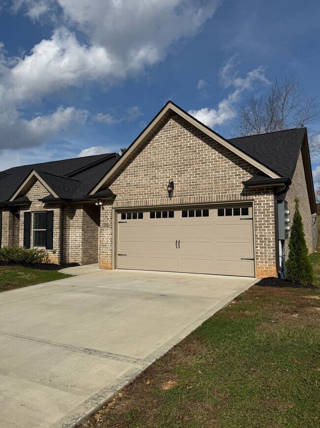 Photo - Knoxville 37912 - 2 bedroom 2 bath condo -...