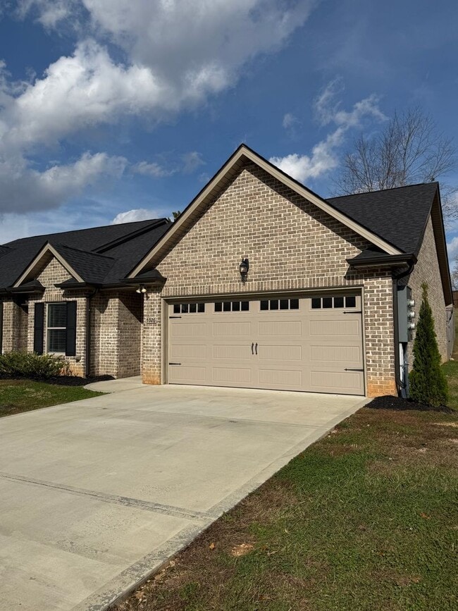 Foto del edificio - Knoxville 37912 - 2 bedroom 2 bath condo -...