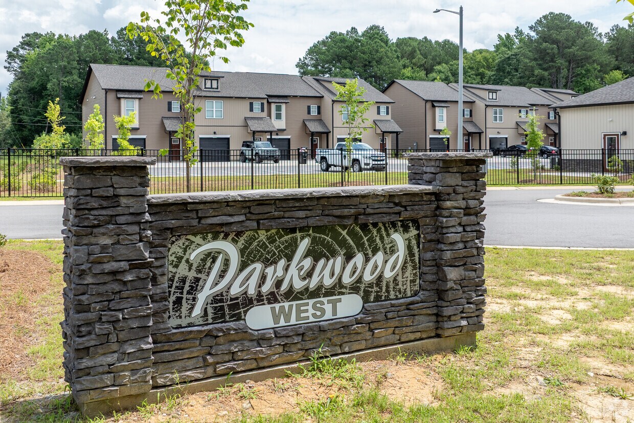 Imagen principal - Parkwood West Townhomes
