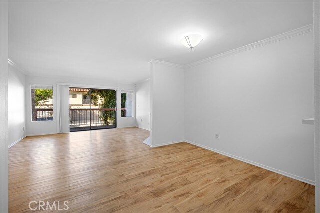 Foto del edificio - 345 N Jackson St