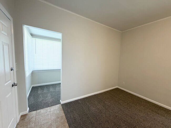 Foto del edificio - 2 BED, 1 BATH HOUSE