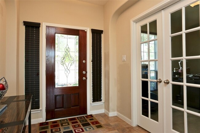 Building Photo - 26715 Richwood Oaks Dr
