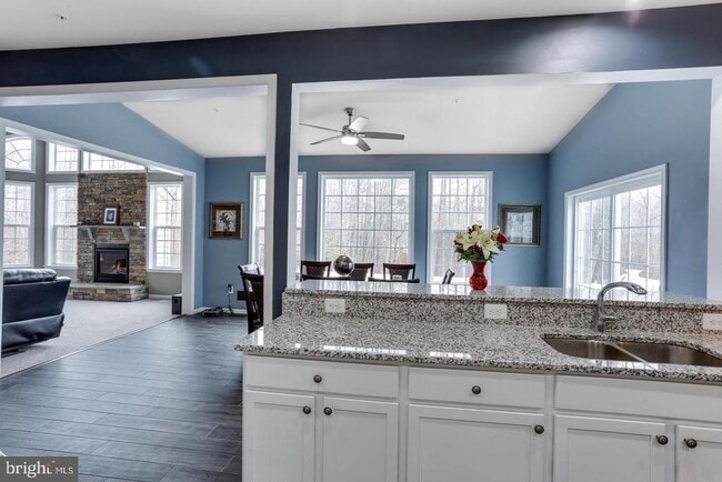 Foto del edificio - 12808 Steam Mill Farm Dr