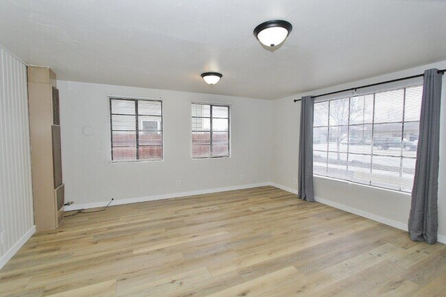 Foto del edificio - 816 S Washington Ave