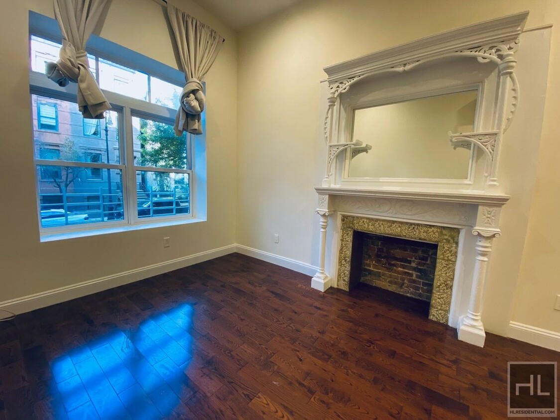 Primary Photo - Gorgeous Brownstone Studio in the Heart of...