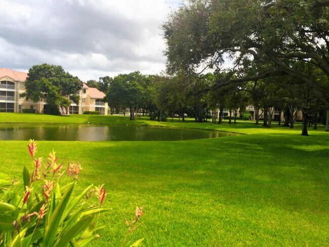 Foto del edificio - 2331 NW 33rd St