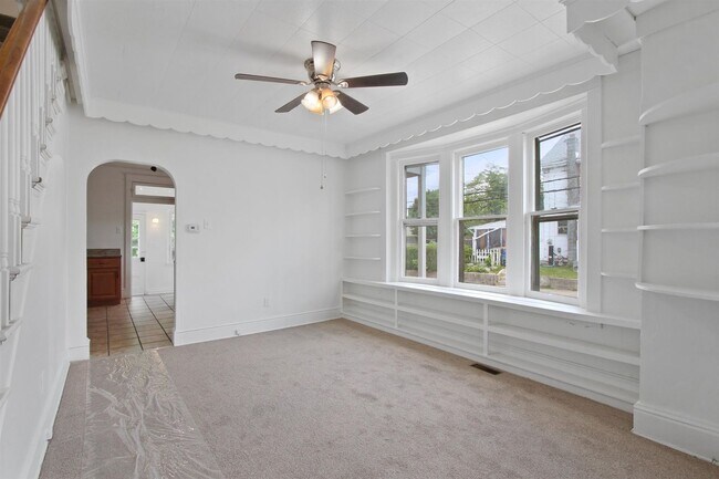 Foto del edificio - Bright 3 Bedroom, 1.5 Bath Home in Mount Wolf!