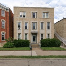 Building Photo - 1338 Main St