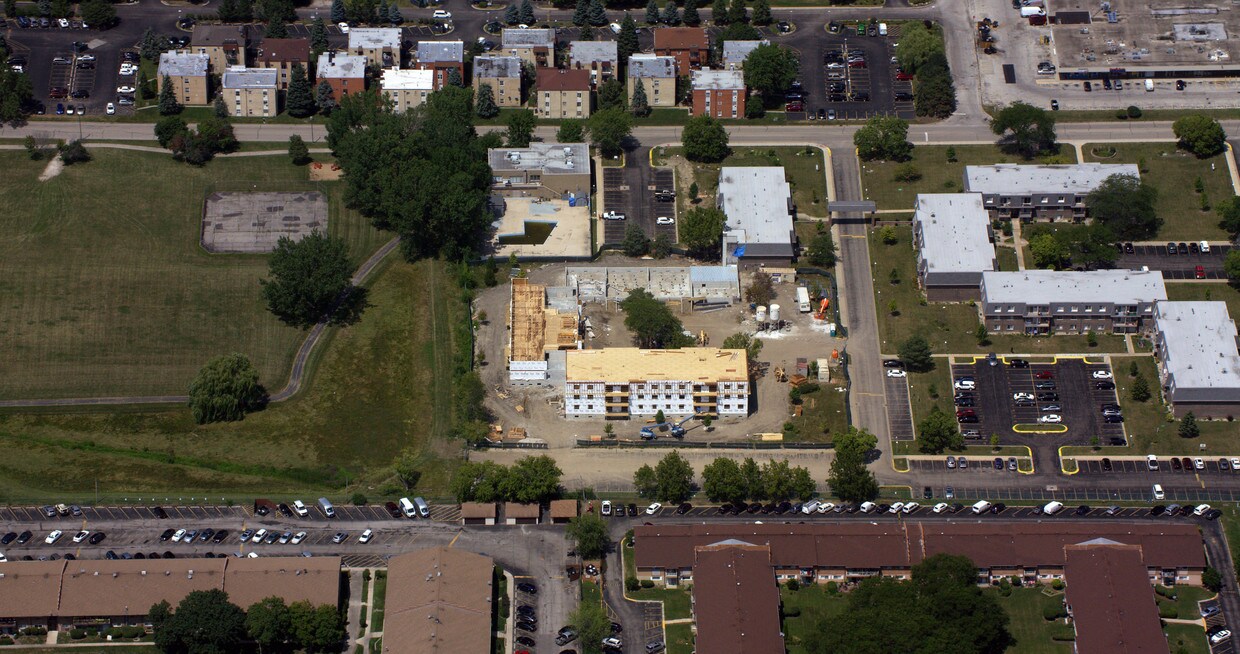 Primary Photo - River Trail Condominium