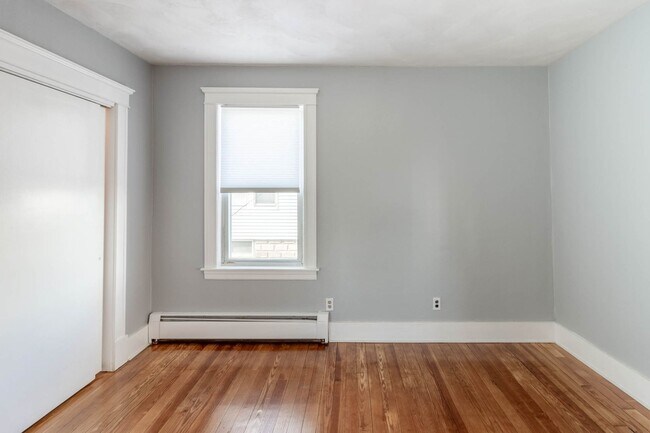 Foto del edificio - 572 Gaskill St