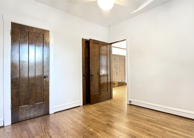 Dormitorio - North Wolcott Ave