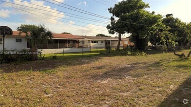 Building Photo - 1910 NW 195th St
