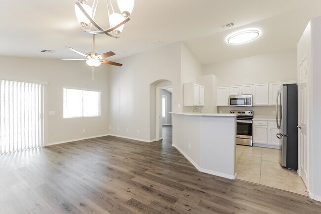 Foto del edificio - 6824 S 38th Dr