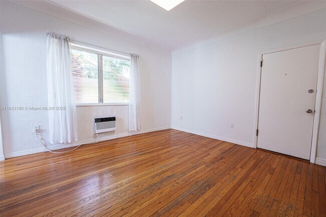 Building Photo - 1351 Meridian Ave
