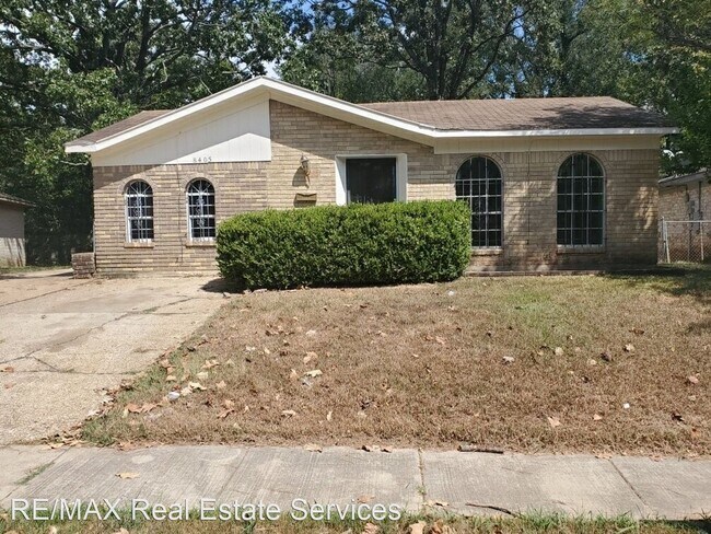 Building Photo - 3 br, 1 bath House - 8405 Roitan Dr.