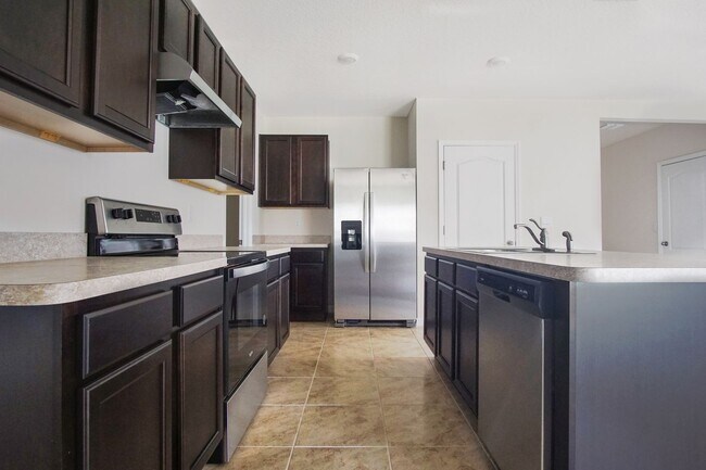 Building Photo - Two-Story Home Available in Davenport!
