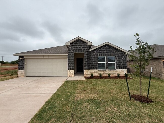 Beautiful Brand New 4 Bedroom Home in Mustang Schools - Beautiful Brand New 4 Bedroom Home in Mustang Schools