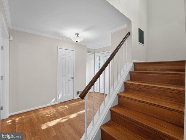 Building Photo - 7740 Bristol Square Ct