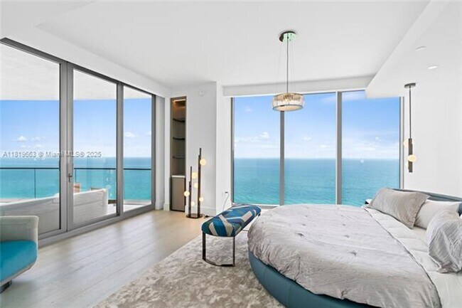 Foto del edificio - 17975 Collins Ave