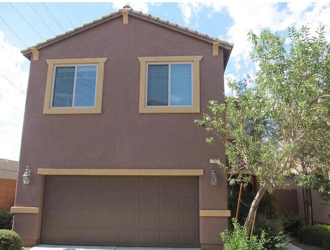 Building Photo - 717 Calamus Palm Pl