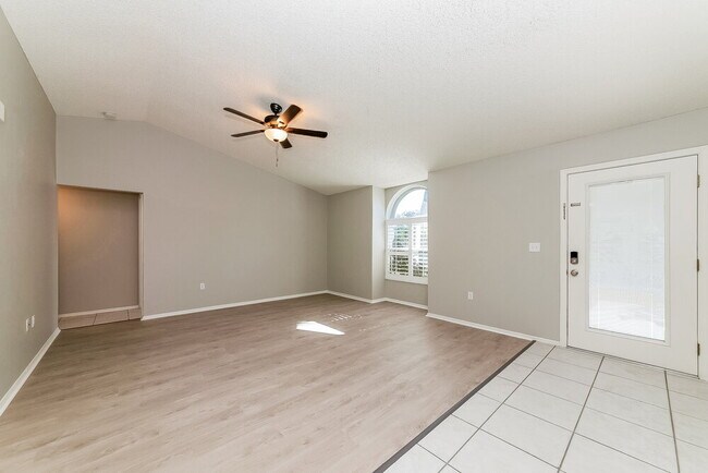 Foto del edificio - 6202 65th Ct E