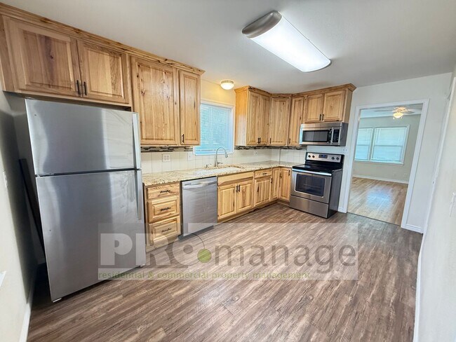 Foto del edificio - 335 E 17th St