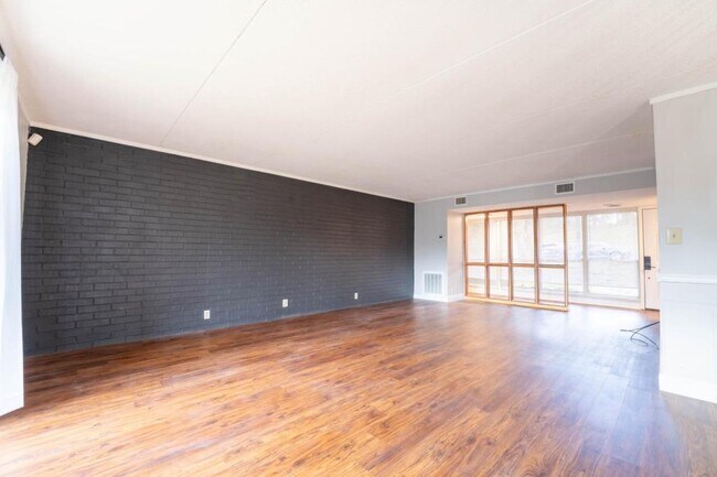 Building Photo - 8518 Madrid Ct, unit 82
