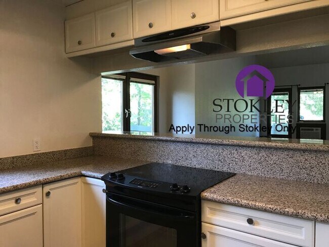 Building Photo - Stokley Properties presents 200 Suntree La...