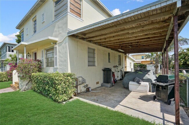 Foto del edificio - 2333 NW 14th St
