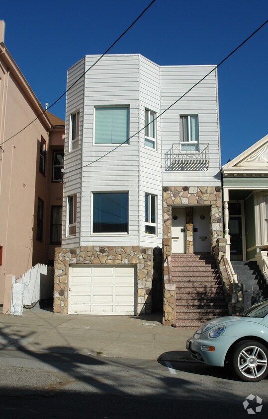 Building Photo - 2064-2066 McAllister St