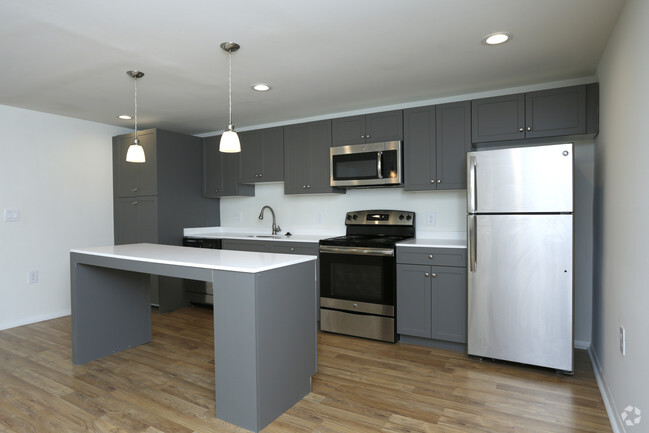 Open Floor Plan Kitchen - Quail Ridge