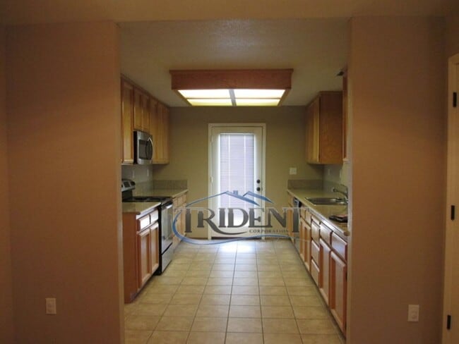Foto del edificio - 1019 Arbor Dr
