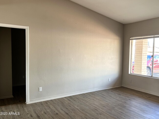 Building Photo - 8707 W Ironwood Dr