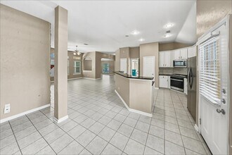 Building Photo - 5 Paddock Pines Pl