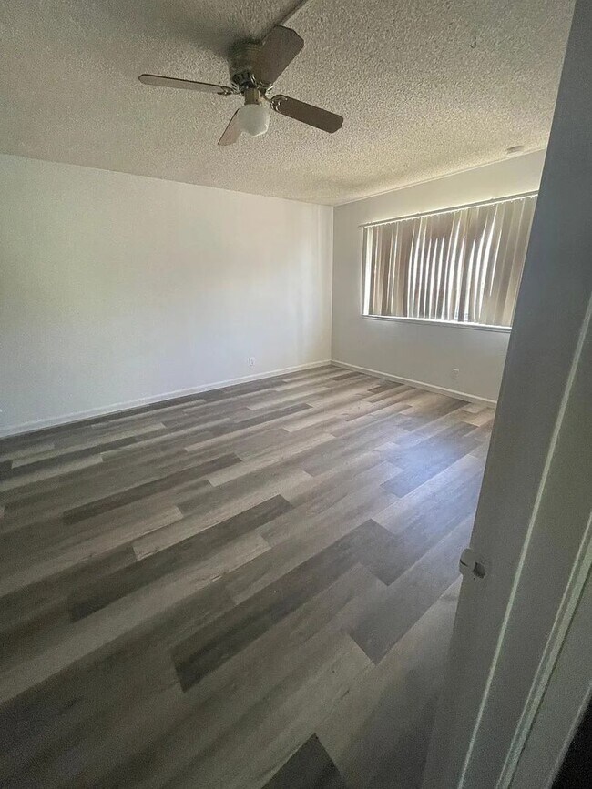 Foto del edificio - 3713 Park Dr