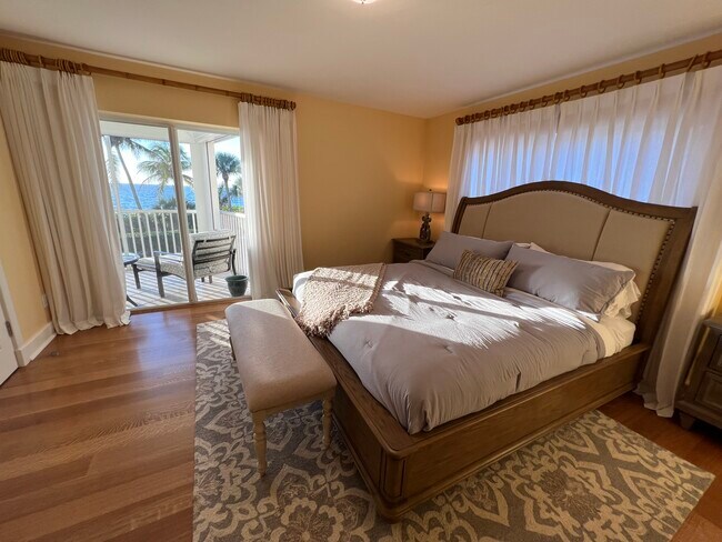 Master bedroom Gulf view - 9051 Gulf Shore Dr