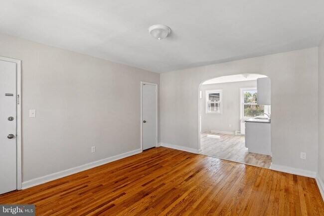 Foto del edificio - 56 W Maple Ave