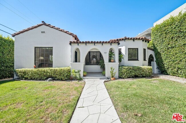 Foto del edificio - 601 Hayworth Ave