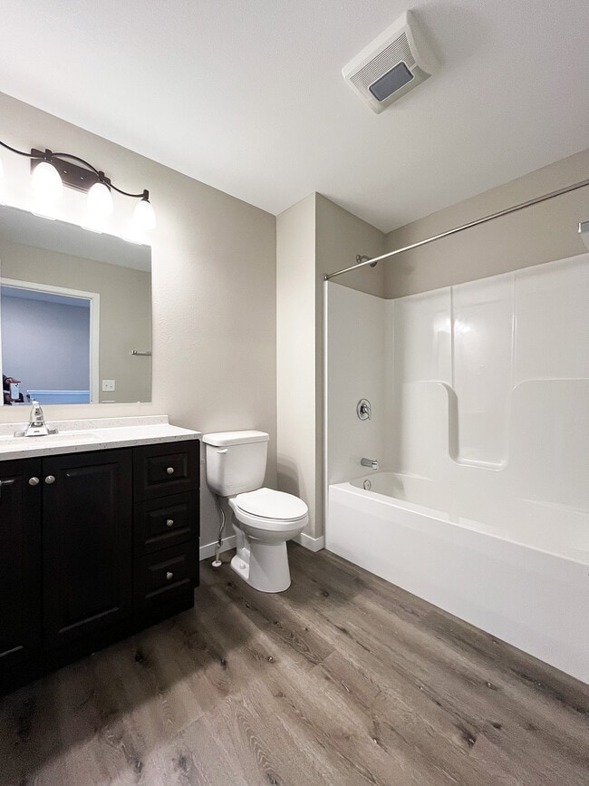 Building Photo - Timberwolf Townhomes