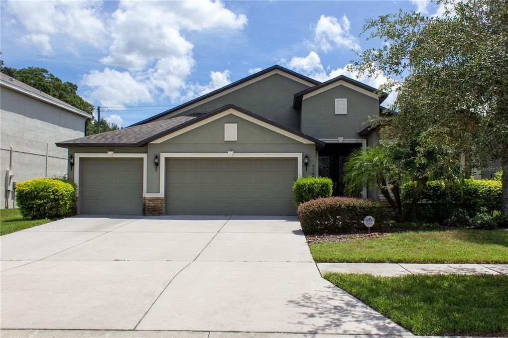 9748 Troncais Cir, Thonotosassa, FL 33592 House Rental in