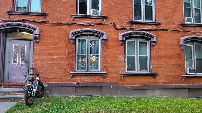 Building Photo - 65 S Hamilton St