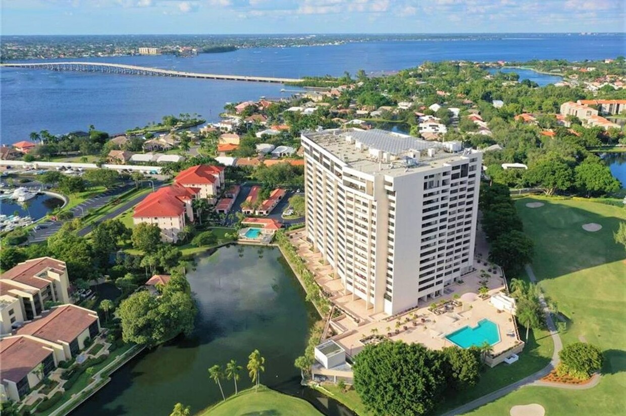 Foto principal - High-rise living in The Landings Yacht Gol...
