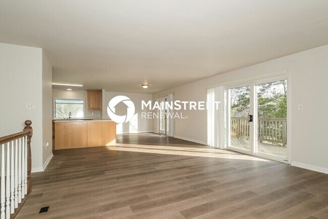 Foto del edificio - 4 Bedroom Pet-Friendly Home in BALLWIN, MO with Main Street Renewal