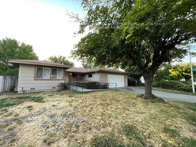 Building Photo - 2808 Notre Dame Dr