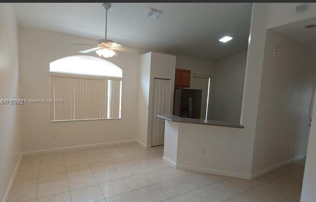 Foto del edificio - 2210 NE 37th Rd