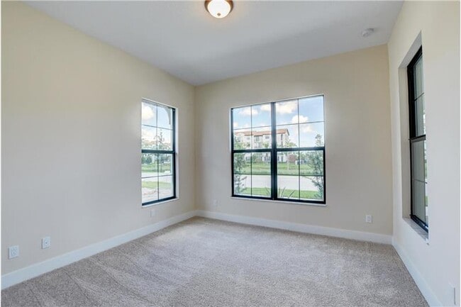 Foto del edificio - 13221 Alton Rd