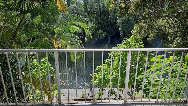 Foto del edificio - 1860 Venice Park Dr