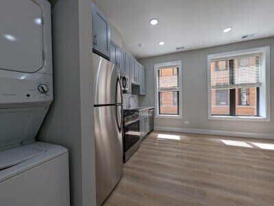Foto del edificio - 441 W Belden Ave